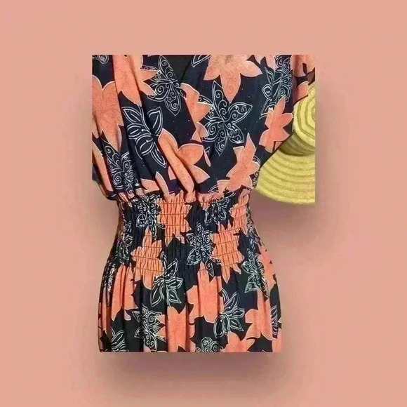 Beautiful Spring Floral Maxi Dress, VNeck, Ruffled Raglan Sleeves, size Large - Picture 5 of 6